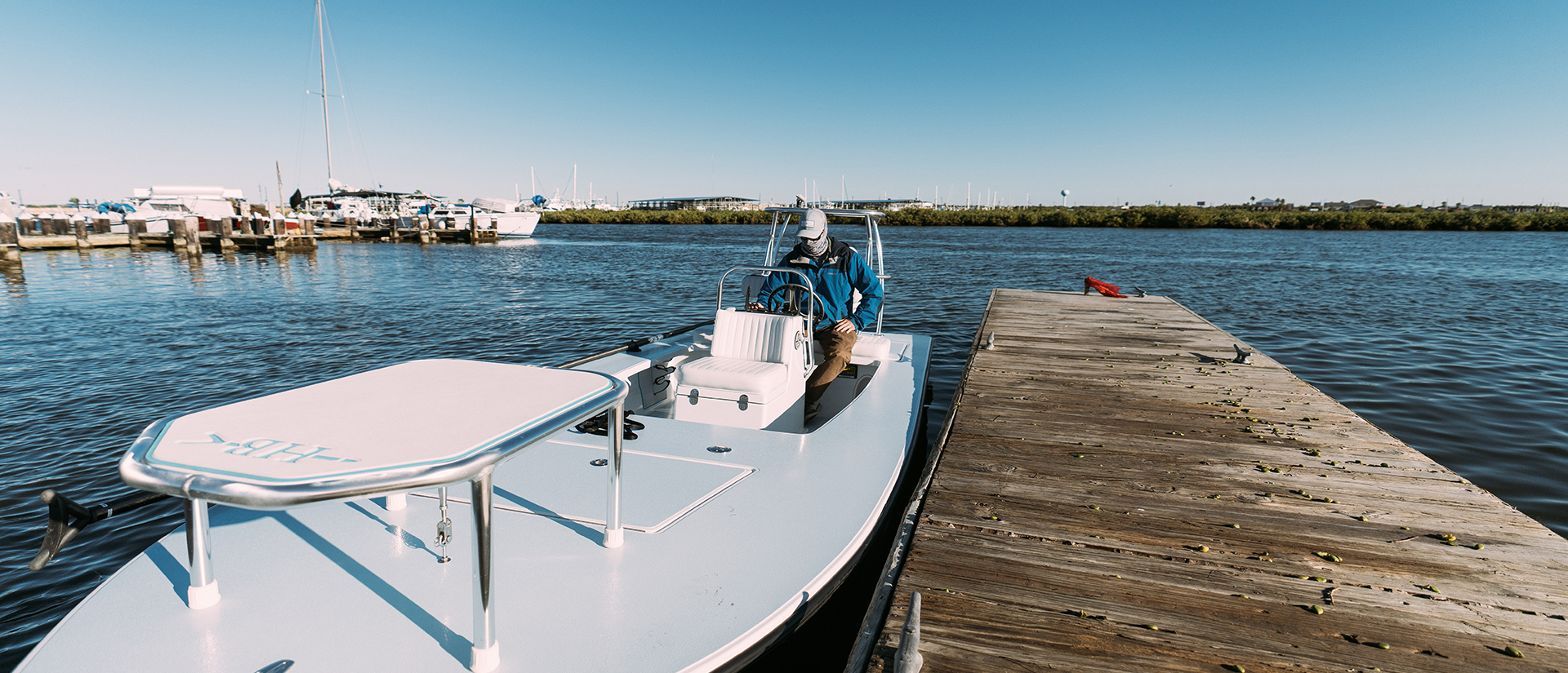 Skiff Professional Hell's Bay Boatworks